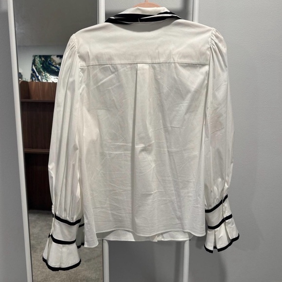 Alice + Olivia White Blouse with Black Accents Size XL/LG - Picture 11 of 13